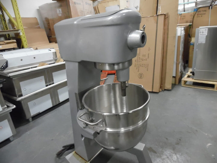 Used Hobart 30 Quart Dough mixer 240V phase 3 Refurbished - Continental Restaurant Equipment