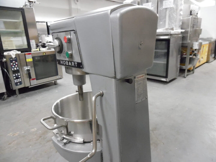 Used Hobart 30 Quart Dough mixer 240V phase 3 Refurbished - Continental Restaurant Equipment