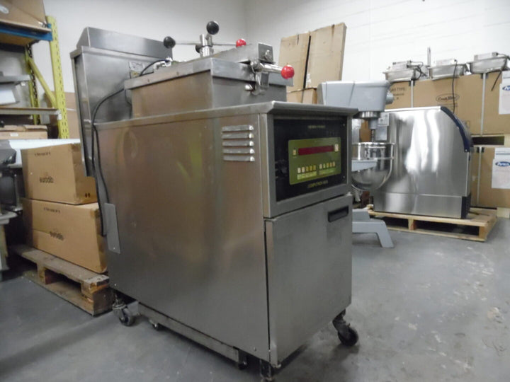 Used Henny Penny Computron 1000 Pressure Fryer, Gas (Natural Gas) - Continental Restaurant Equipment