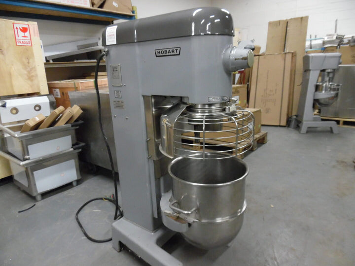 Used Hobart D340PFS 40 Quart Dough mixer 208V Phase 3 - Continental Restaurant Equipment