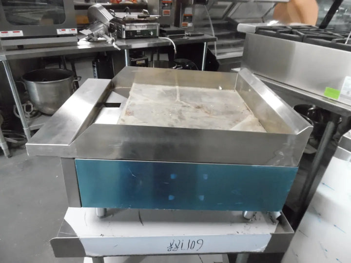 24" Manual Griddle Natural Gas LP Conversion kit included - Continental Restaurant Equipment