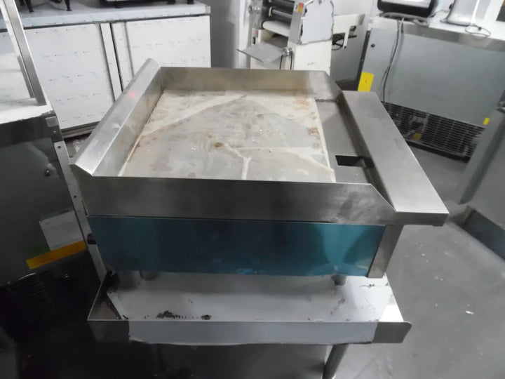 24" Manual Griddle Natural Gas LP Conversion kit included - Continental Restaurant Equipment