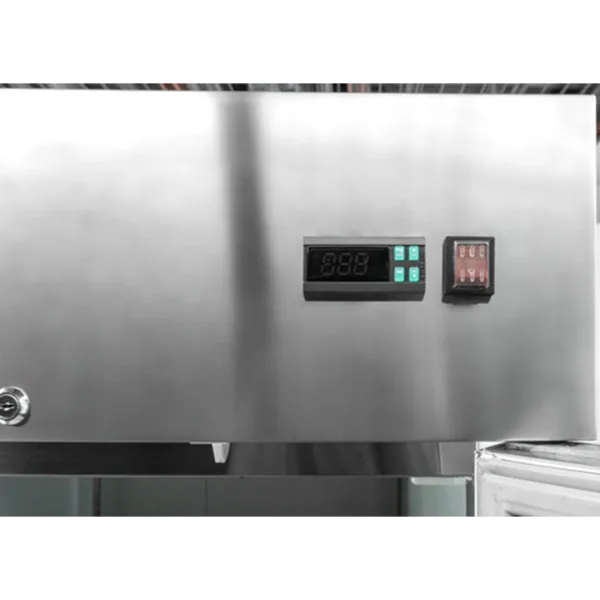 Omcan  FR-CN-0737-HC 29″ Reach-in Freezer, 1 Door, Stainless Steel, 23 cu.ft (650 L) Capacity – 110V, 1/2 HP - Continental Restaurant Equipment